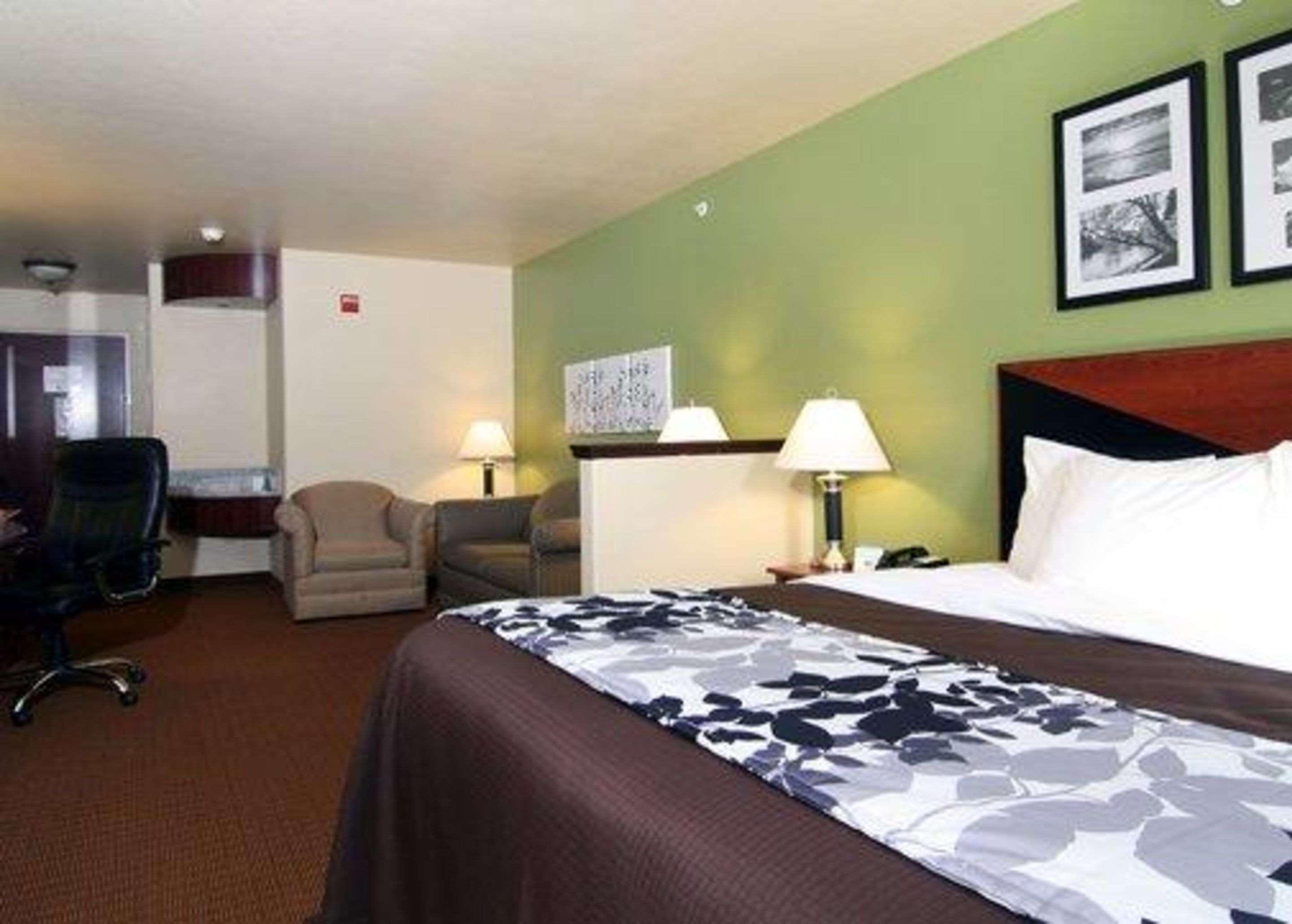 Sleep Inn & Suites Shamrock Room photo